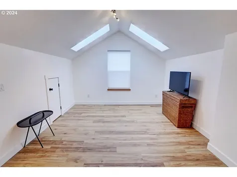 14785 Orchard Street Ne Aurora OR 97002
