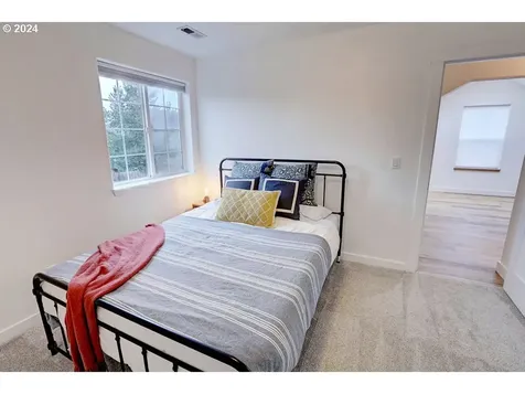 14785 Orchard Street Ne Aurora OR 97002