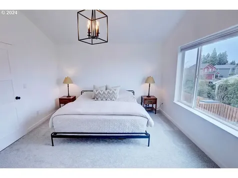 14785 Orchard Street Ne Aurora OR 97002
