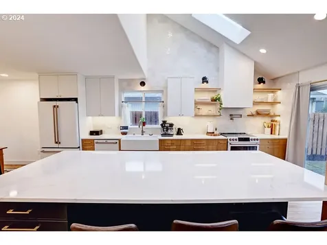 14785 Orchard Street Ne Aurora OR 97002