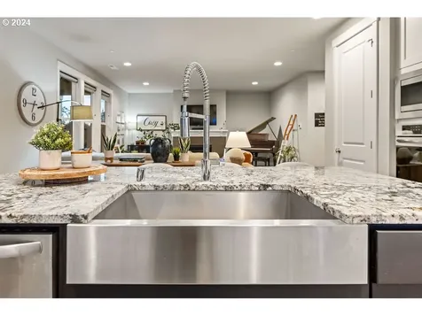 8510 N Hargrave Street Camas WA 98607