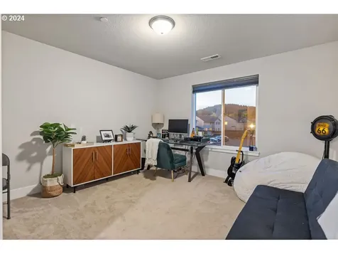 8510 N Hargrave Street Camas WA 98607