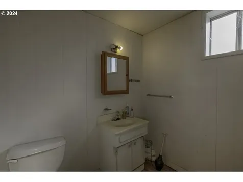 3243 Highway 20 Sweet Home OR 97386