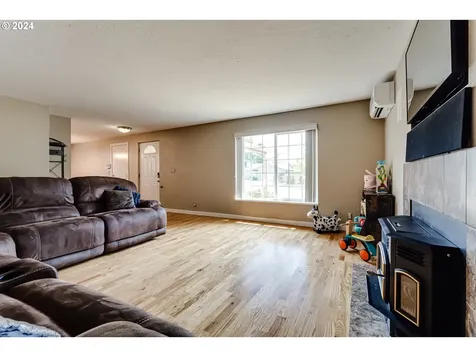 5241 Sugarpine Circle Eugene OR 97402