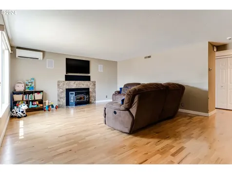 5241 Sugarpine Circle Eugene OR 97402