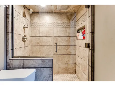 5241 Sugarpine Circle Eugene OR 97402