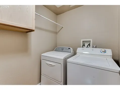 5241 Sugarpine Circle Eugene OR 97402