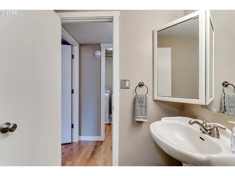 5241 Sugarpine Circle Eugene OR 97402