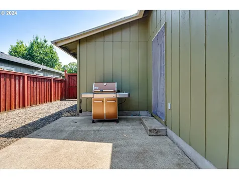 5241 Sugarpine Circle Eugene OR 97402