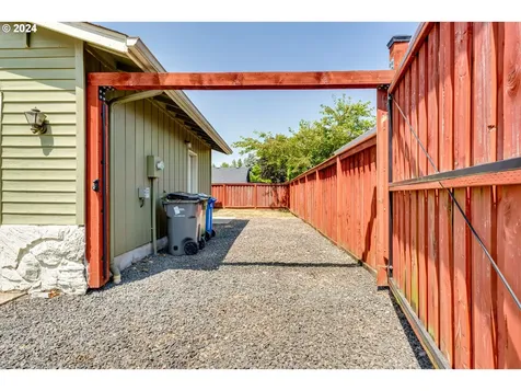 5241 Sugarpine Circle Eugene OR 97402