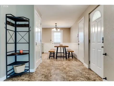 5241 Sugarpine Circle Eugene OR 97402