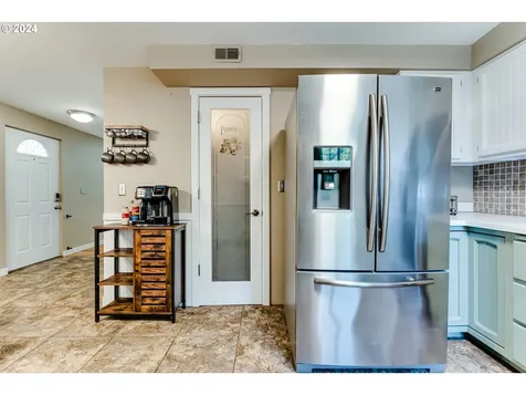 5241 Sugarpine Circle Eugene OR 97402