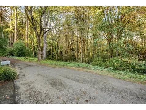 4666 NW Woodside Terrace Portland OR 97210