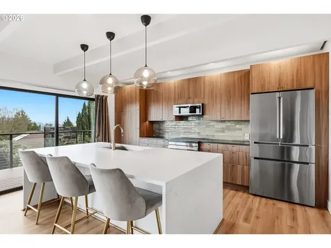 7528 S Kelly Avenue Portland OR 97219