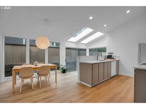 8603 SW 19th Avenue Portland OR 97219