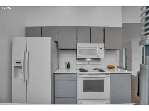 8603 SW 19th Avenue Portland OR 97219