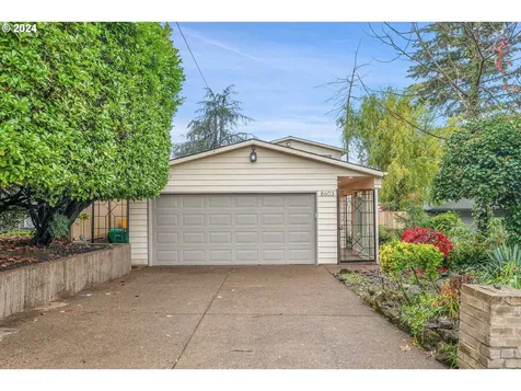 8603 SW 19th Avenue Portland OR 97219