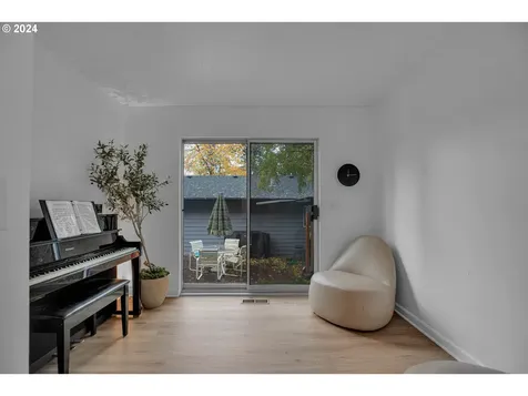 8603 SW 19th Avenue Portland OR 97219