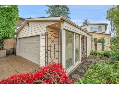 8603 SW 19th Avenue Portland OR 97219