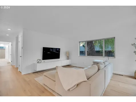 8603 SW 19th Avenue Portland OR 97219
