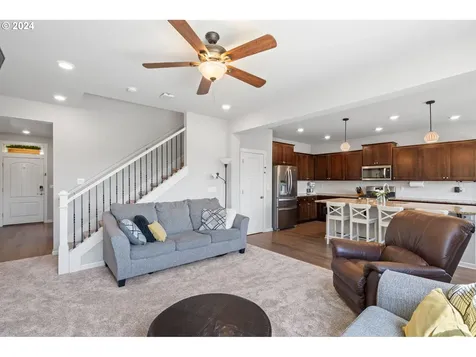 3813 S Willow Drive Ridgefield WA 98642