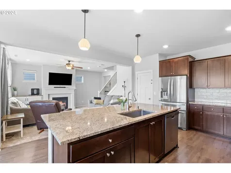 3813 S Willow Drive Ridgefield WA 98642