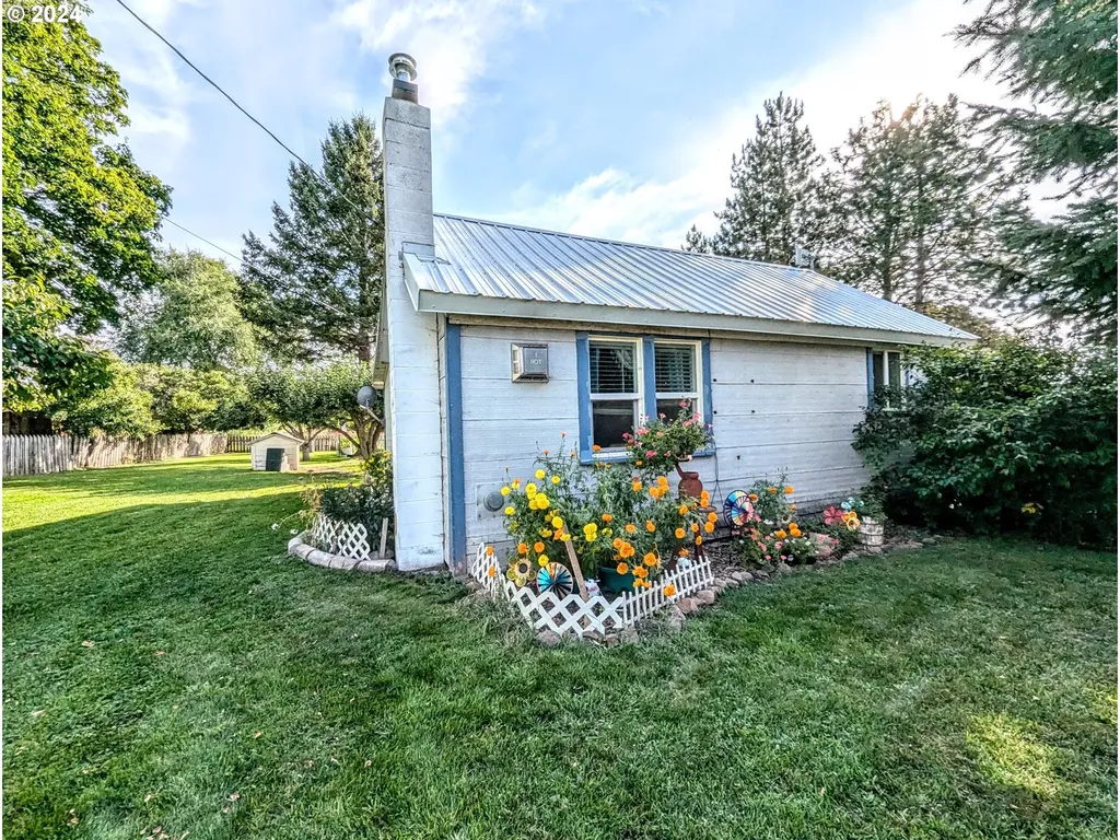803 Ash Street Cove OR 97824