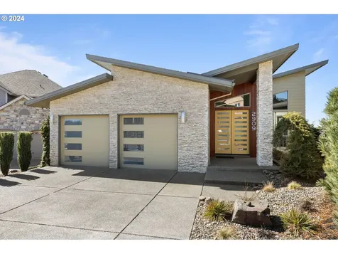 2909 W 8th Street Washougal WA 98671