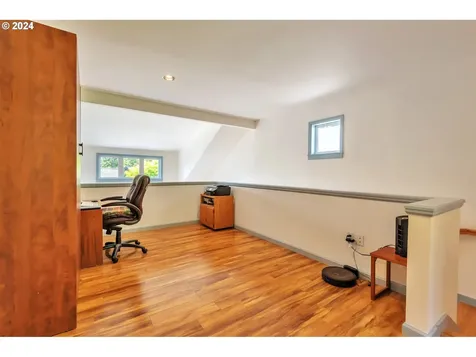 10215 Nw Village Heights Drive Portland OR 97229