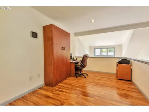 10215 Nw Village Heights Drive Portland OR 97229