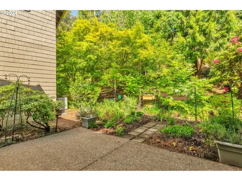 10215 Nw Village Heights Drive Portland OR 97229