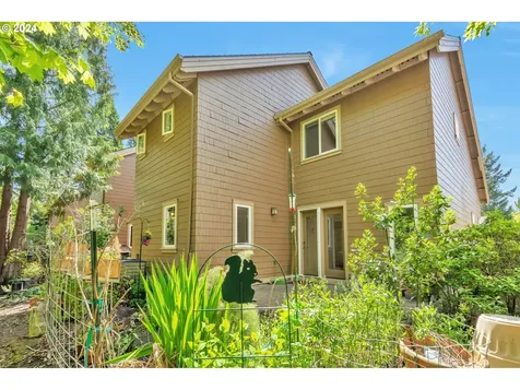 10215 Nw Village Heights Drive Portland OR 97229