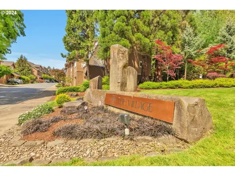 10215 Nw Village Heights Drive Portland OR 97229
