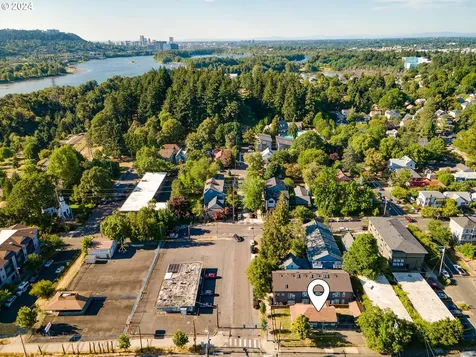 8080 SE 6th Avenue Portland OR 97202