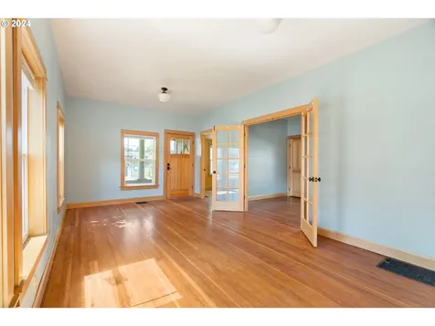 8080 SE 6th Avenue Portland OR 97202