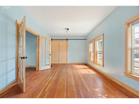 8080 SE 6th Avenue Portland OR 97202