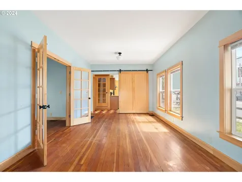 8080 SE 6th Avenue Portland OR 97202