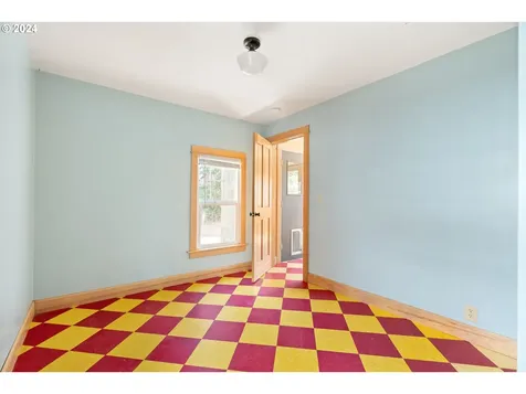8080 SE 6th Avenue Portland OR 97202