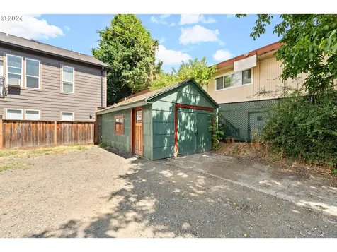 8080 SE 6th Avenue Portland OR 97202