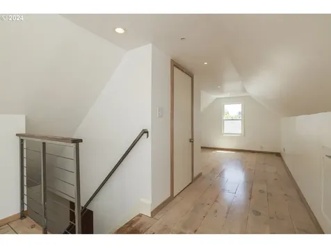 5713 Ne 13th Avenue Portland OR 97211