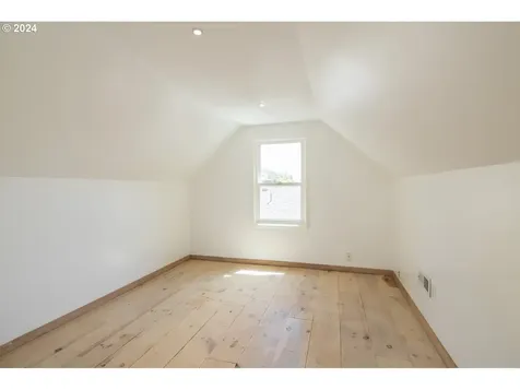 5713 Ne 13th Avenue Portland OR 97211