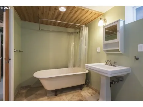 5713 Ne 13th Avenue Portland OR 97211