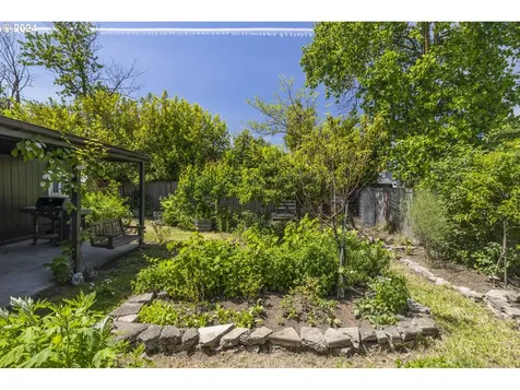 5713 Ne 13th Avenue Portland OR 97211