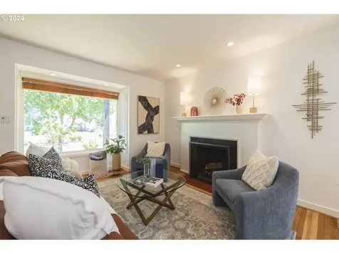 5713 Ne 13th Avenue Portland OR 97211