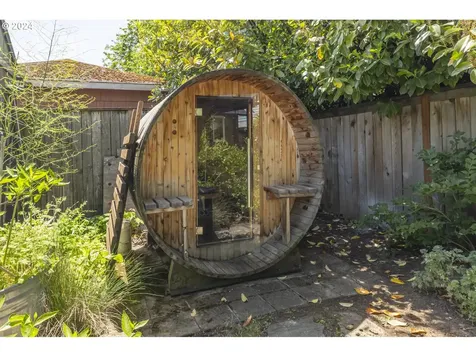 5713 Ne 13th Avenue Portland OR 97211