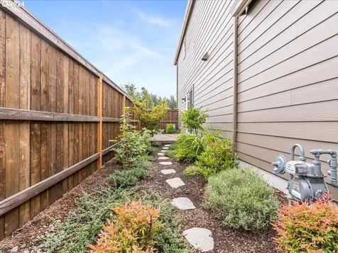 15207 Nw Orchid Street Portland OR 97229