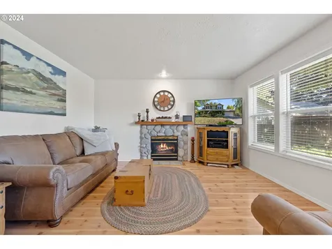 1788 SE Eagle Lane Gresham OR 97080