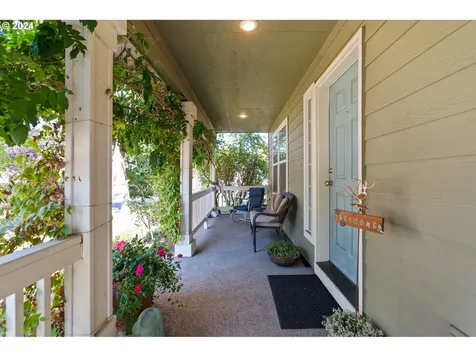 1788 SE Eagle Lane Gresham OR 97080