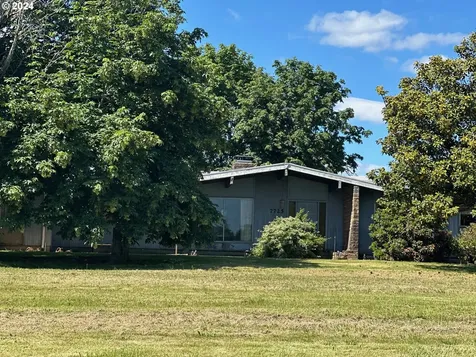 7725 Crowley Road Rickreall OR 97371