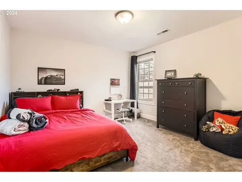 13516 NW Glendoveer Drive Portland OR 97231